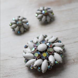 Vintage Sparkly Brooch Matching Clip On Earrings